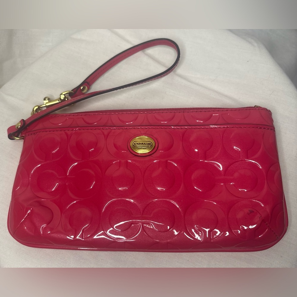 COACH Peyton Signature Embossed Patent Leather Hot Pink Wristlet Clutch Auth GUC - Picture 2 of 15